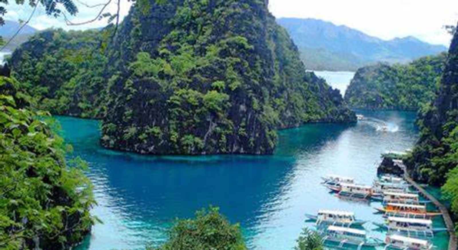 Limestone karst lagoons of the Calamianes